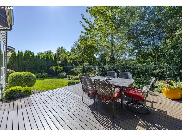 $929,000 | 1930 Sterling Park Place, Eugene, OR 97408