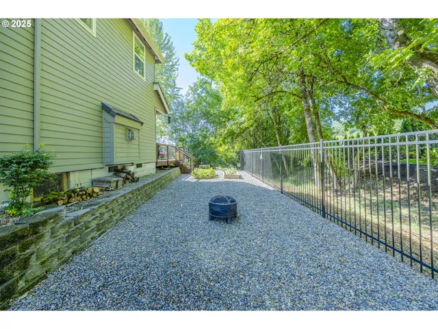 $929,000 | 1930 Sterling Park Place, Eugene, OR 97408