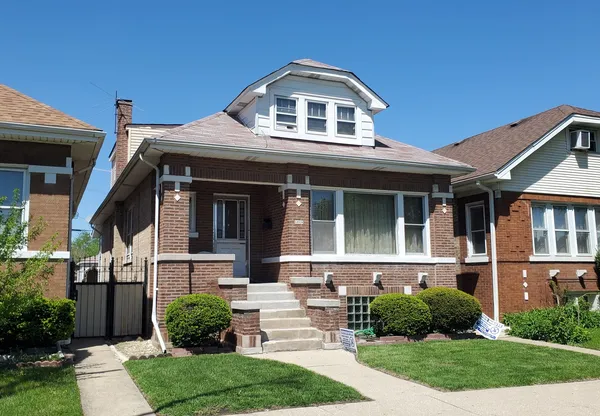$430,000 | 5028 West Parker Avenue, Chicago, IL 60639