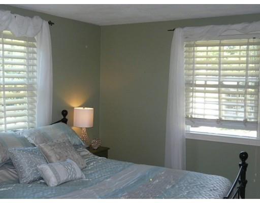 2 Pilgrim Road Chelmsford, MA 01824 - Photo 12 of 22 Gallery Image 12