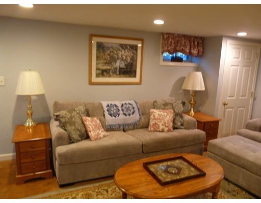 2 Pilgrim Road Chelmsford, MA 01824 - Photo 13 of 22 Gallery Image 13