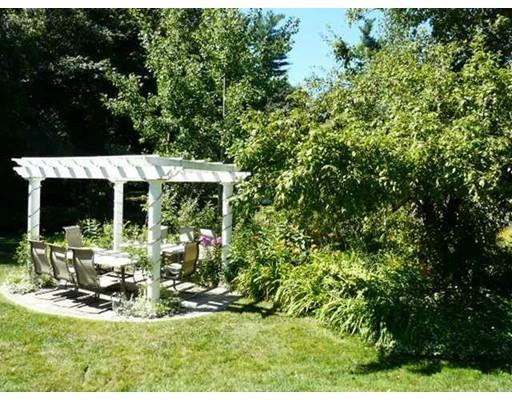 2 Pilgrim Road Chelmsford, MA 01824 - Photo 18 of 22 Gallery Image 18