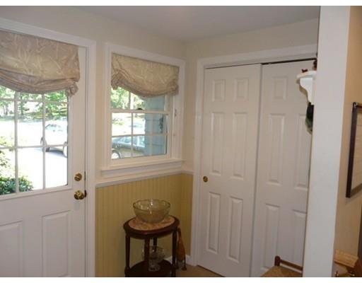 2 Pilgrim Road Chelmsford, MA 01824 - Photo 3 of 22 Gallery Image 3