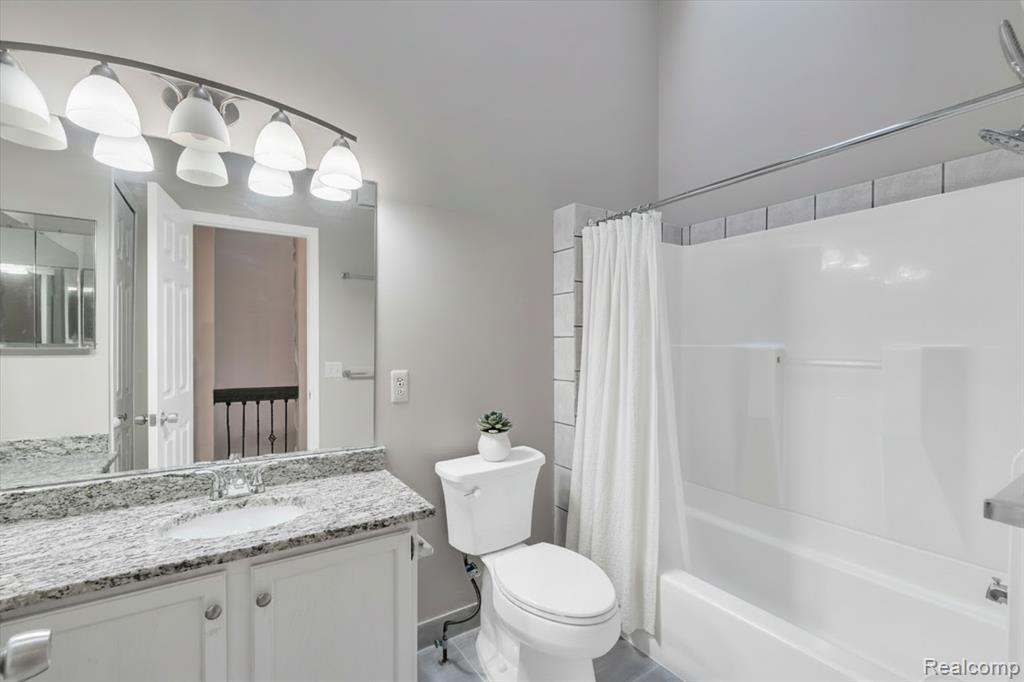22224 Edgewater Novi, MI 48375 - Photo 24 of 32