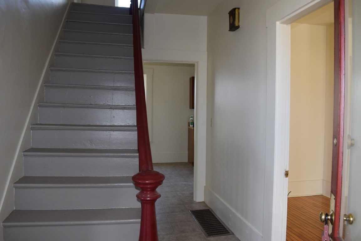 31 Summer Street Rochester, NH 03867 - Photo 14 of 28