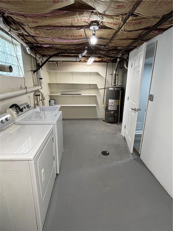 408 Highview Street Latrobe, PA 15650 - Photo 39 of 50 a utility room with dryer and washer