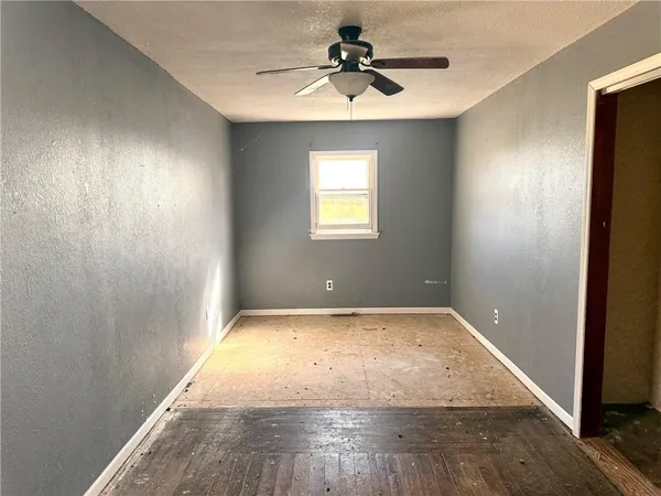 $89,900 | 416 South 5th Street, Hopkins, MO 64461