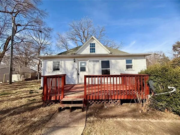 $89,900 | 416 South 5th Street, Hopkins, MO 64461