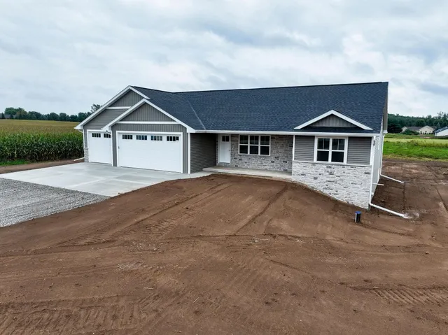 $494,900 | 3701 Westpoint Road, Suamico, WI 54313