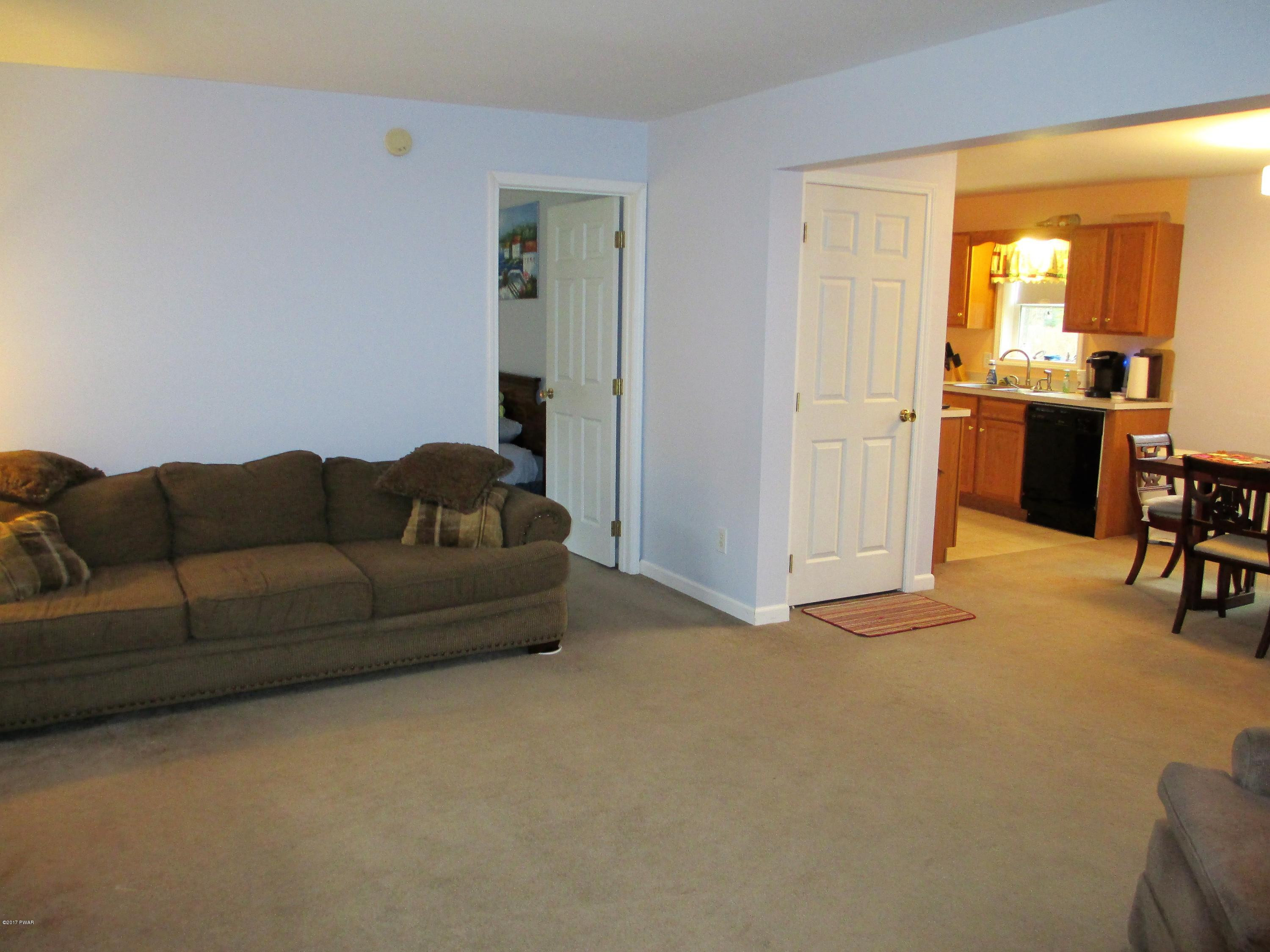 116 Rose Road Lake Ariel, PA 18436 - Photo 13 of 35 Living Room