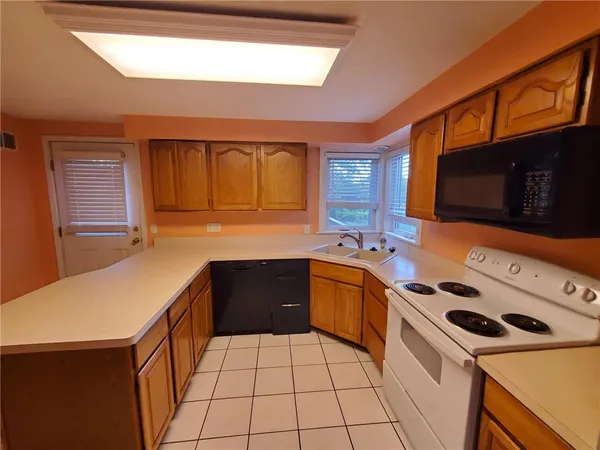 $1,925 | 1148 Jackson Road, Webster, NY 14580