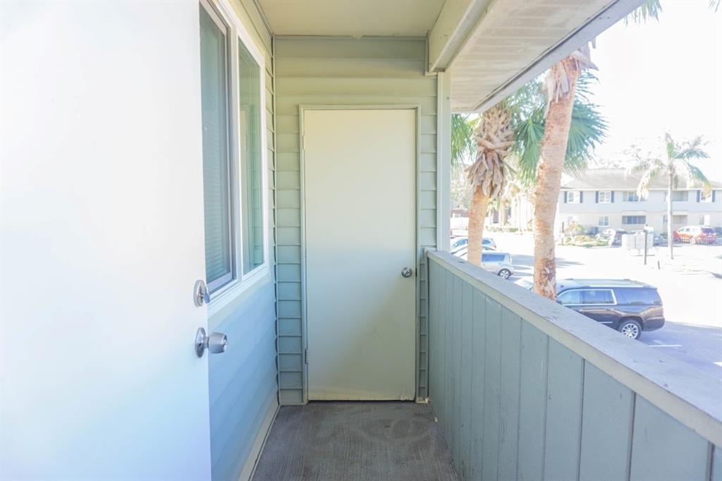 237 Thorntree Place, Unit 237 Brandon, FL 33510 - Photo 32 of 55 a bathroom with a sink and mirror