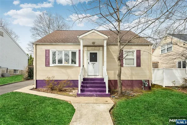 $550,000 | 179 Prospect Street, Hasbrouck Heights, NJ 07604