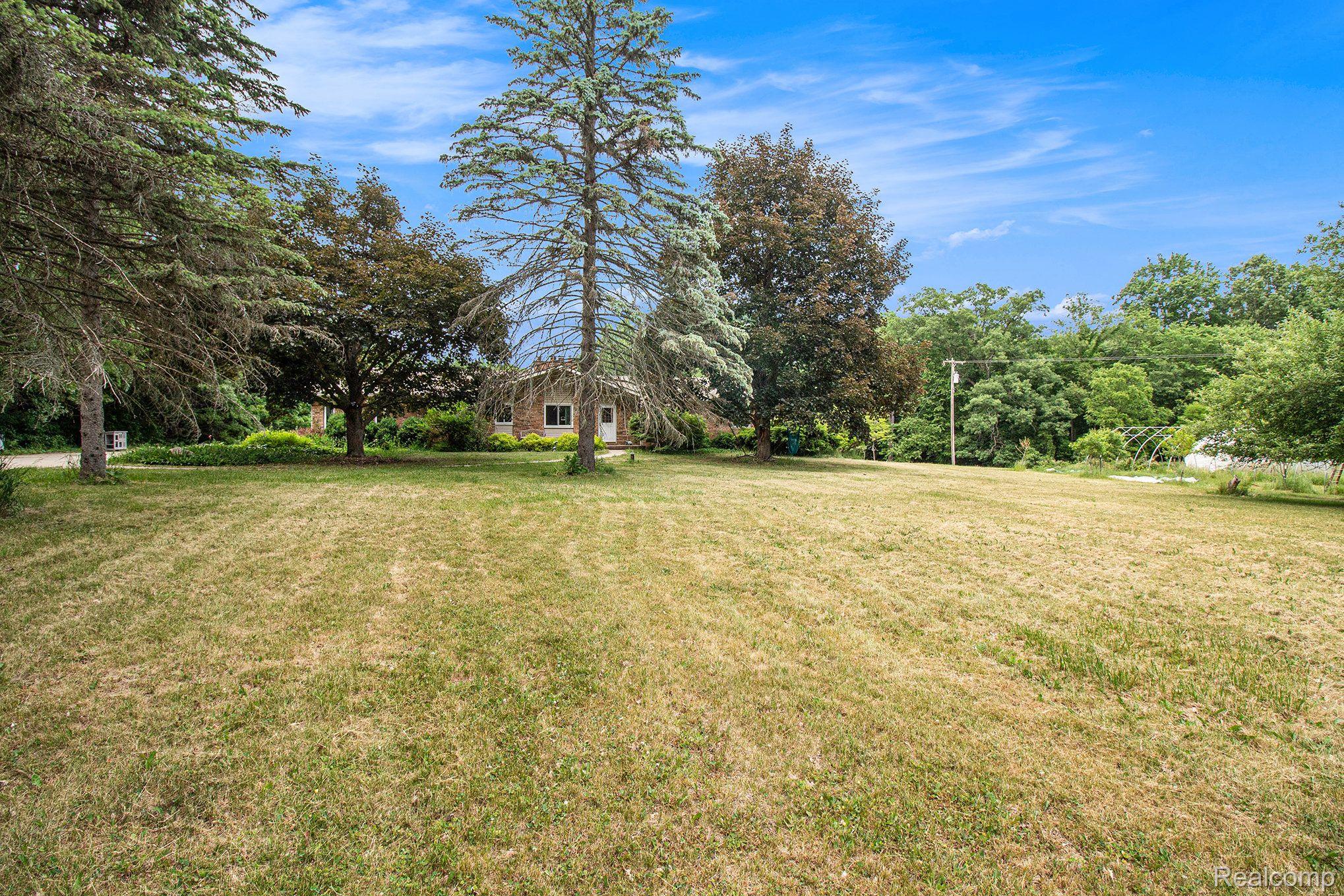 6700 Crofoot Road Howell, MI 48843 - Photo 2 of 41 Gallery Image 2