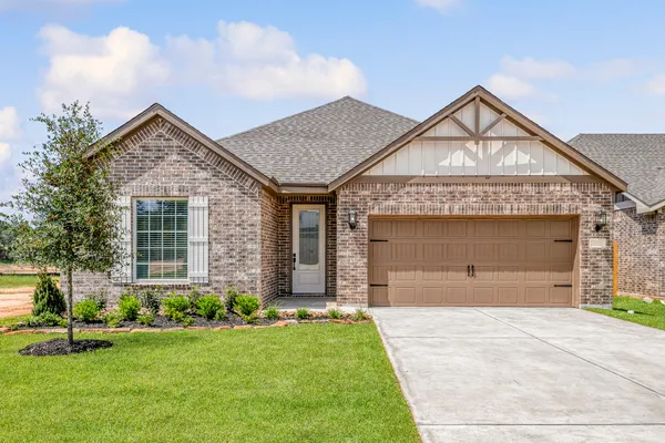 $2,090 | 15761 Bayberry Trce Drive, Conroe, TX 77303