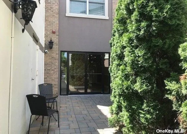 $3,100 | 328 A Main Street, Unit 3B, Huntington, NY 11743