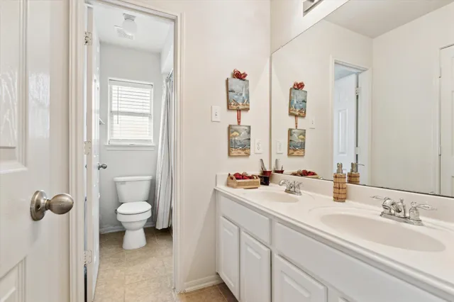 a view of a back yard of the house