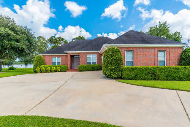 9372 Lakeview Drive Foley, AL 36535 - Photo 1 of 18