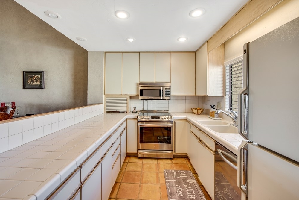 13414 The Square Poway, CA 92064 - Photo 14 of 25 Gallery Image 14