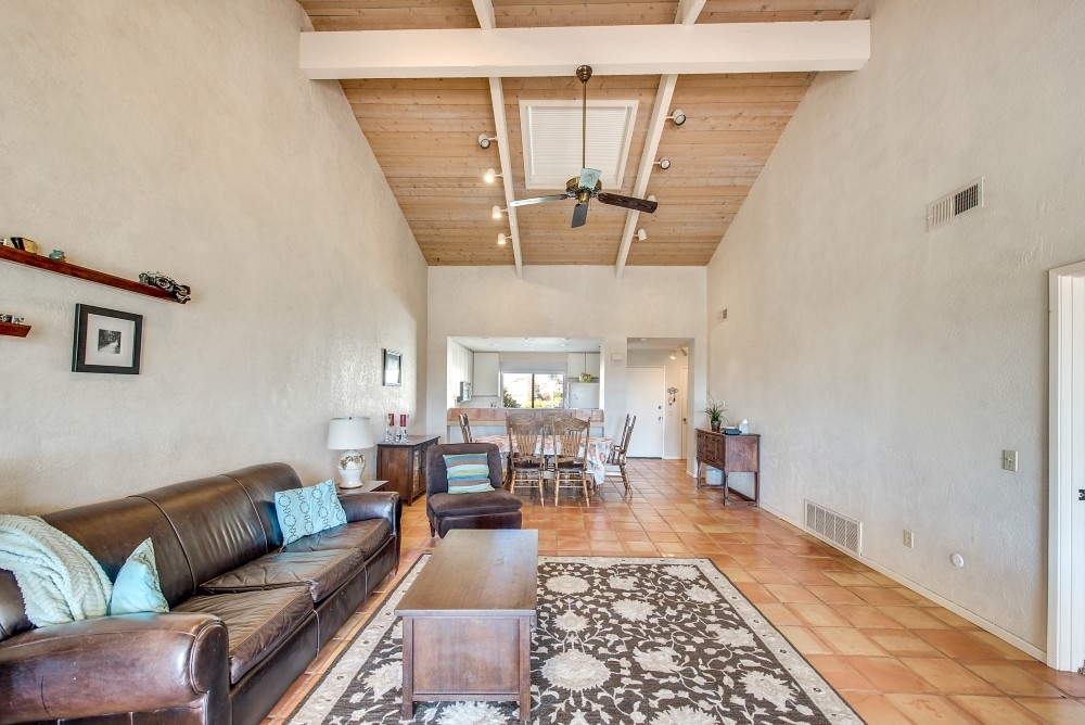 13414 The Square Poway, CA 92064 - Photo 8 of 25 Gallery Image 8