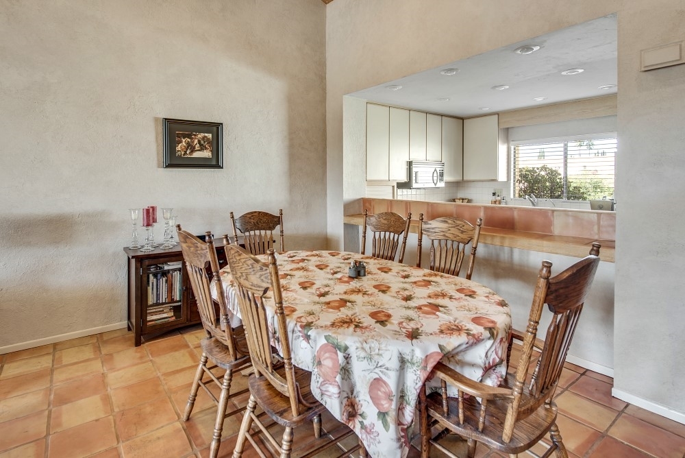 13414 The Square Poway, CA 92064 - Photo 10 of 25 Gallery Image 10