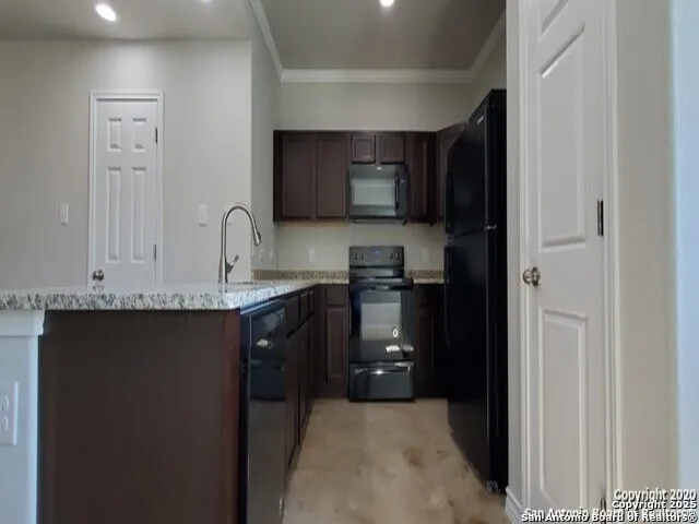 a close view of sink and tap