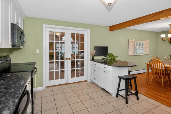 $585,000 | 2 Joslin Road, Amherst, NH 03031
