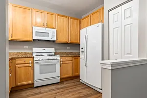 $2,500 | 732 Woodewind Drive, Unit 732, Naperville, IL 60563