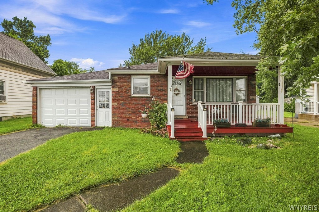 7020 Packard Road Niagara, NY 14304 - Photo 2 of 24 Gallery Image 2