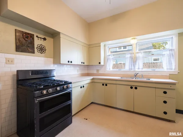 $59,500 | 918 Margaret Street, Pekin, IL 61554