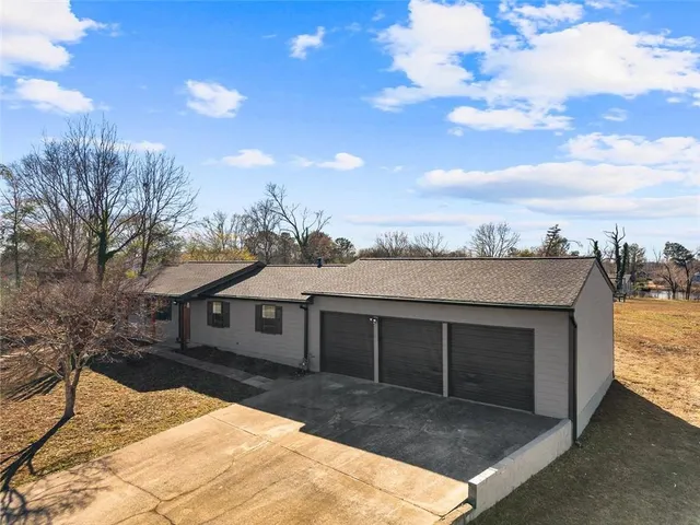 $289,900 | 747 Briarwood Road Southwest, Conyers, GA 30094