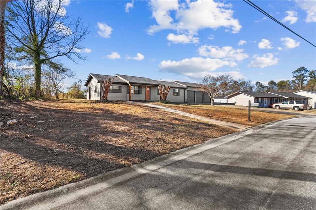 747 Briarwood Road Southwest Conyers, GA 30094 - Photo 6 of 63