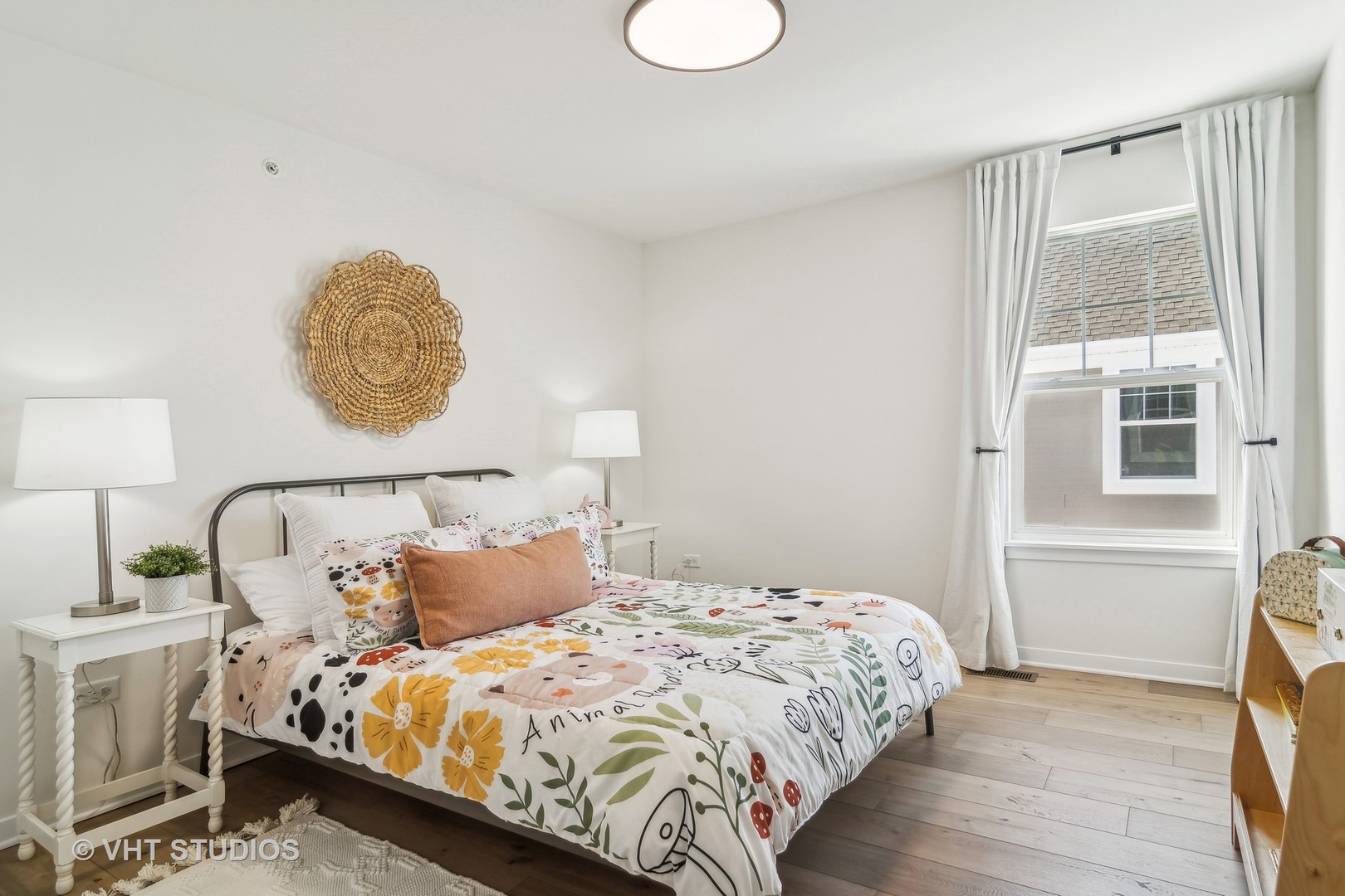 253 Hoffman Drive Buffalo Grove, IL 60089 - Photo 17 of 32 a bedroom with a bed and a window