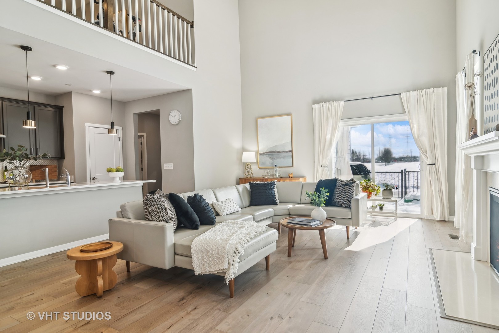 253 Hoffman Drive Buffalo Grove, IL 60089 - Photo 4 of 32 a living room with furniture and wooden floor