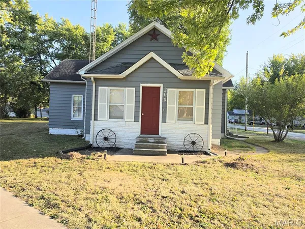 $58,000 | 200 East Main Street, Coffeen, IL 62017
