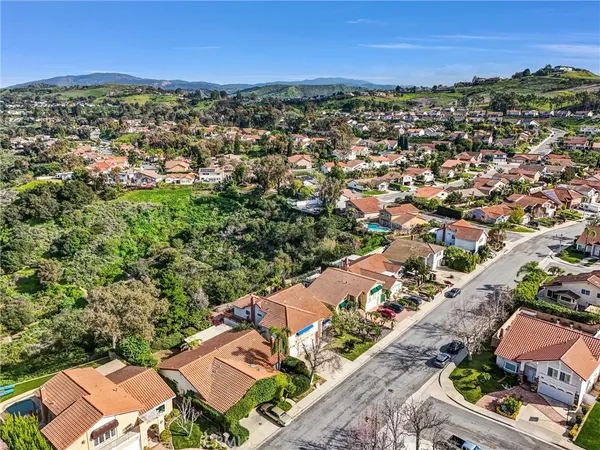 $1,749,990 | 868 South Calle Venado, Anaheim, CA 92807