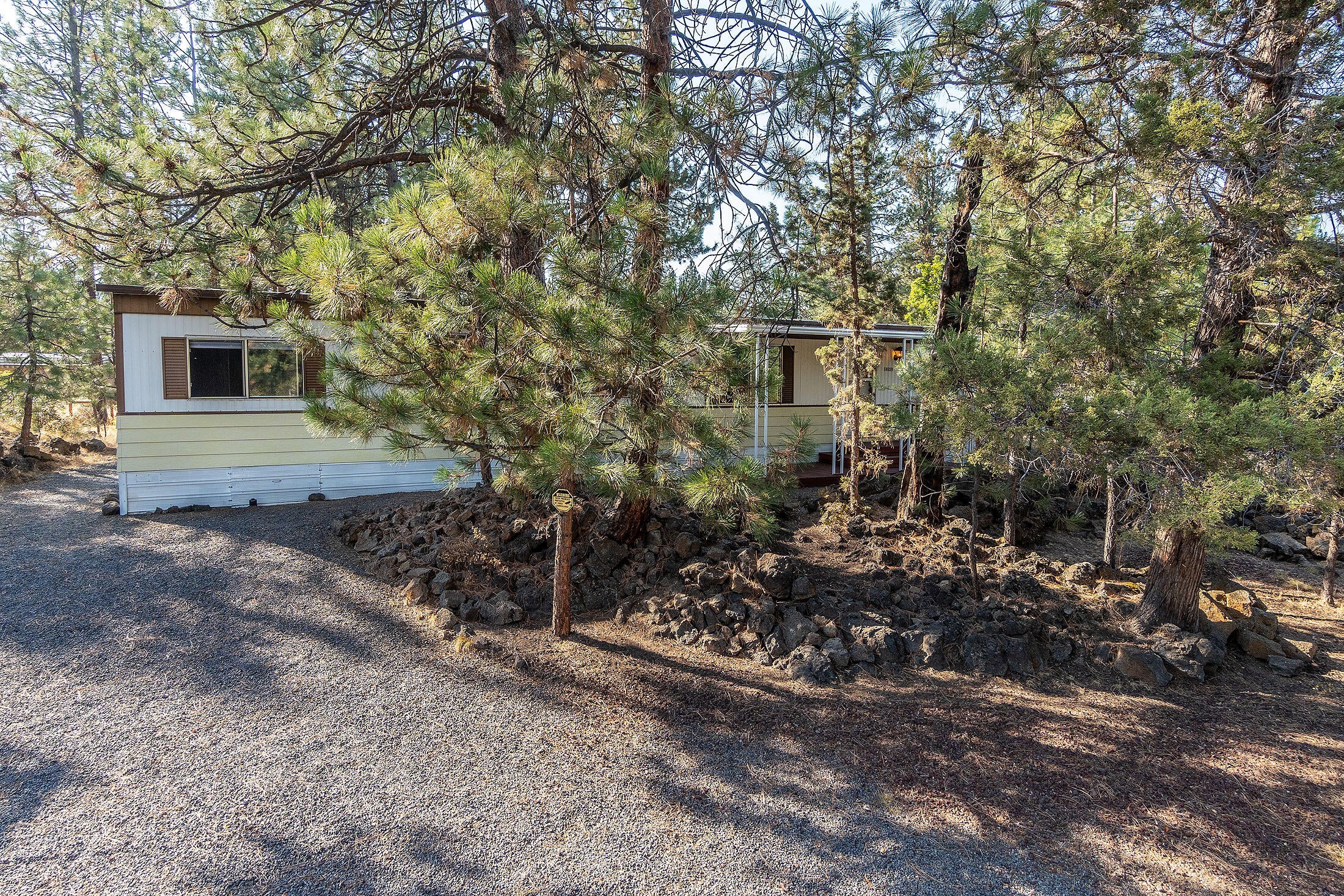 60959 Ridge Drive Bend, OR 97702 - Photo 11 of 21 60959 Ridge Dr_0038 copy