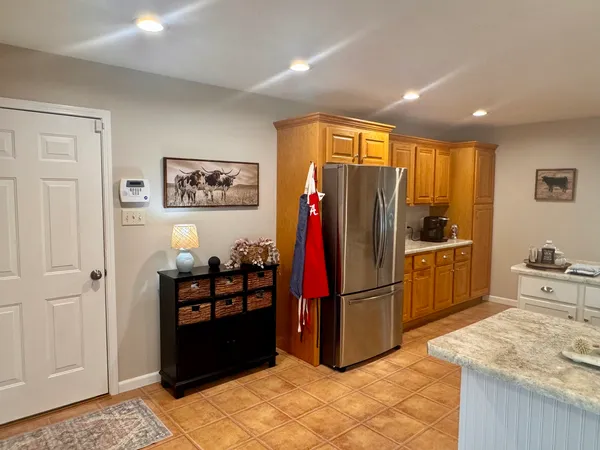 $368,000 | 1106 Daybreak Drive, Marion, IL 62959