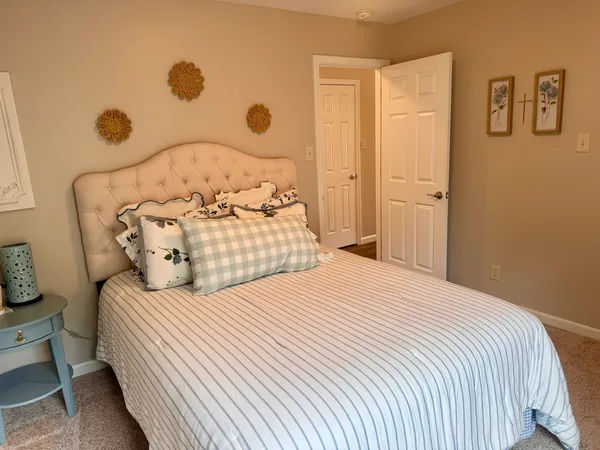 $368,000 | 1106 Daybreak Drive, Marion, IL 62959