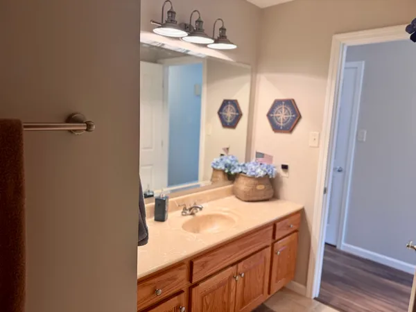 $368,000 | 1106 Daybreak Drive, Marion, IL 62959