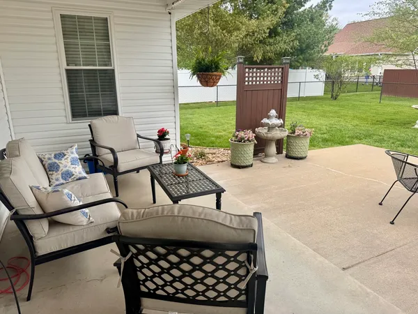 $368,000 | 1106 Daybreak Drive, Marion, IL 62959