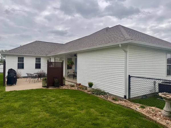 $368,000 | 1106 Daybreak Drive, Marion, IL 62959