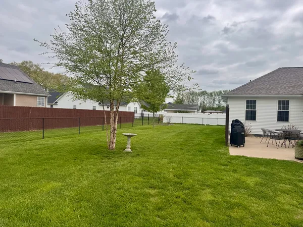 $368,000 | 1106 Daybreak Drive, Marion, IL 62959