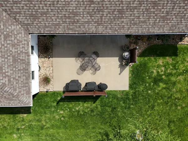 $368,000 | 1106 Daybreak Drive, Marion, IL 62959
