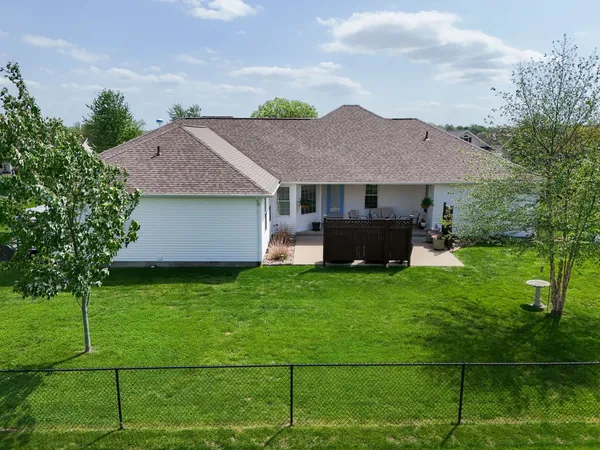 $368,000 | 1106 Daybreak Drive, Marion, IL 62959