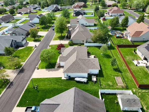 $368,000 | 1106 Daybreak Drive, Marion, IL 62959