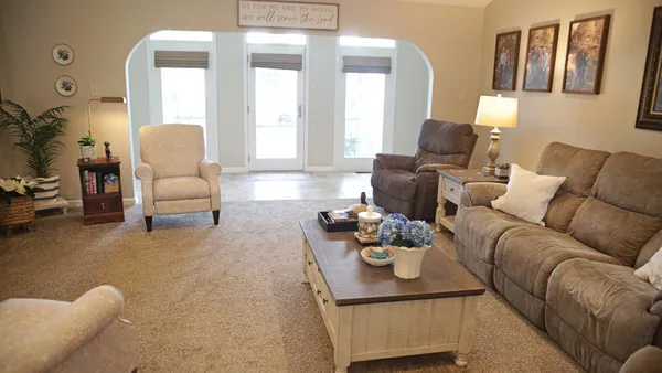 $368,000 | 1106 Daybreak Drive, Marion, IL 62959