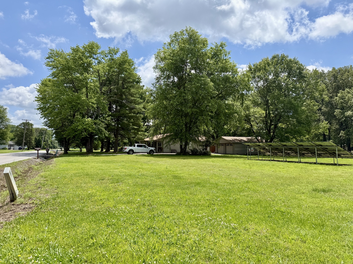 956 Country Club Road Metropolis, IL 62960 - Photo 34 of 48 a view of a trees and basketball court