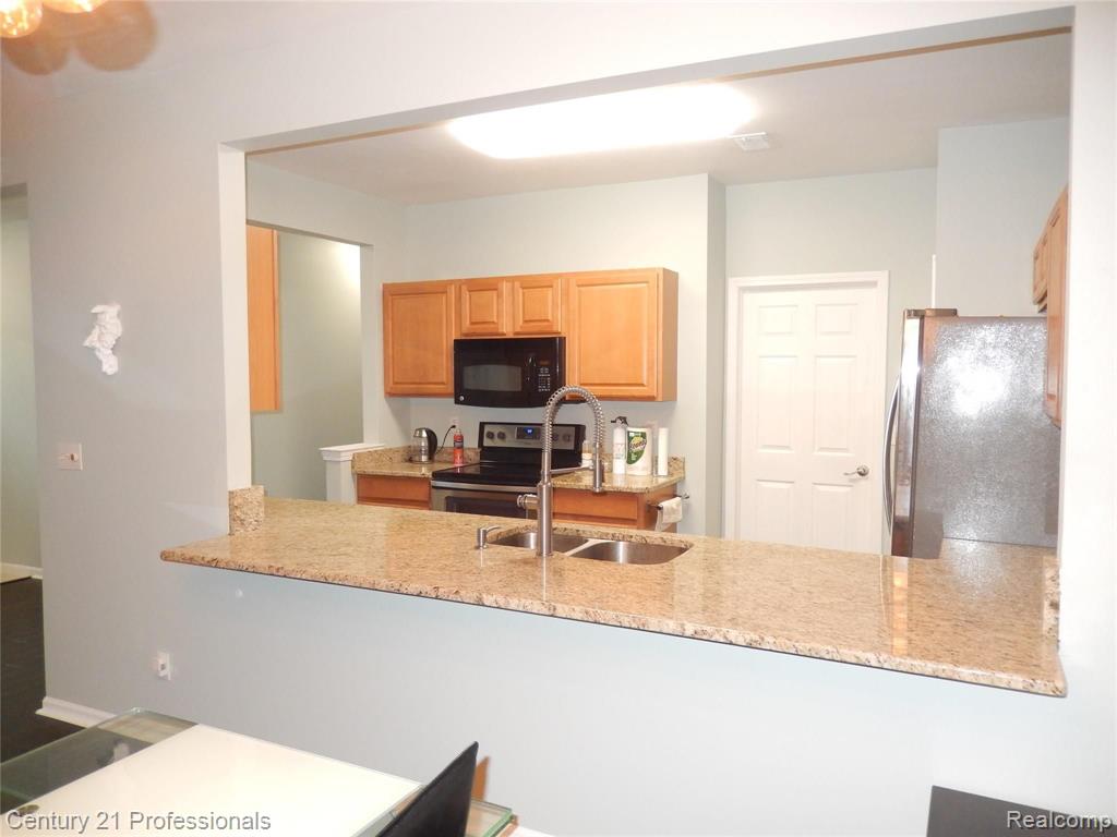 1842 Flagstone Circle Rochester, MI 48307 - Photo 12 of 45