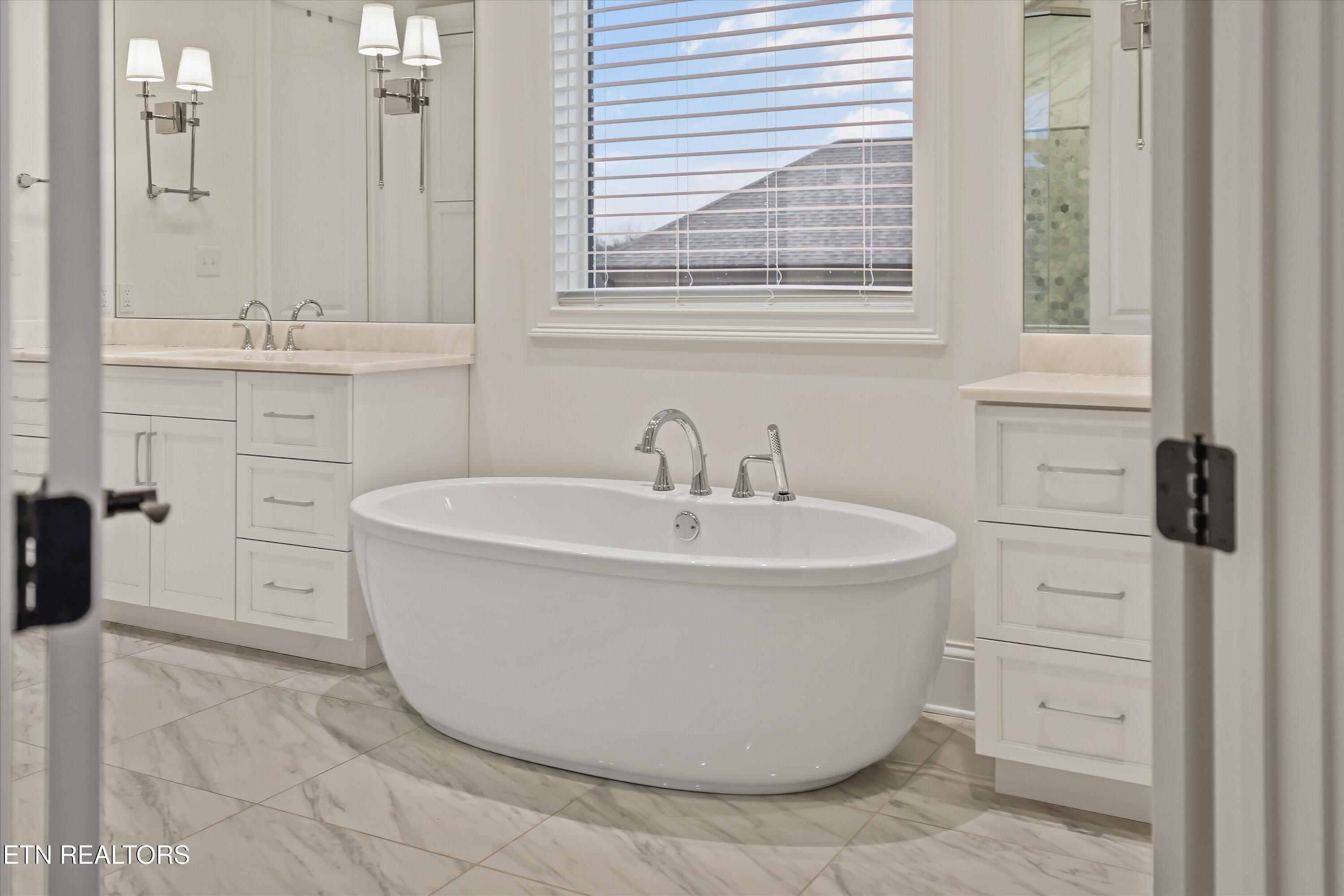 614 Barnsley Road Knoxville, TN 37934 - Photo 25 of 57 25-614 Barnsley Rd 12